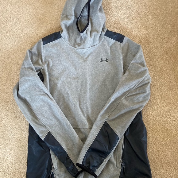 Women’s Medium Under Armour Hoody - Picture 2 of 2